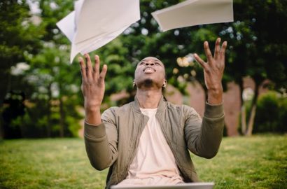 pexels-ketut-subiyanto-4560084